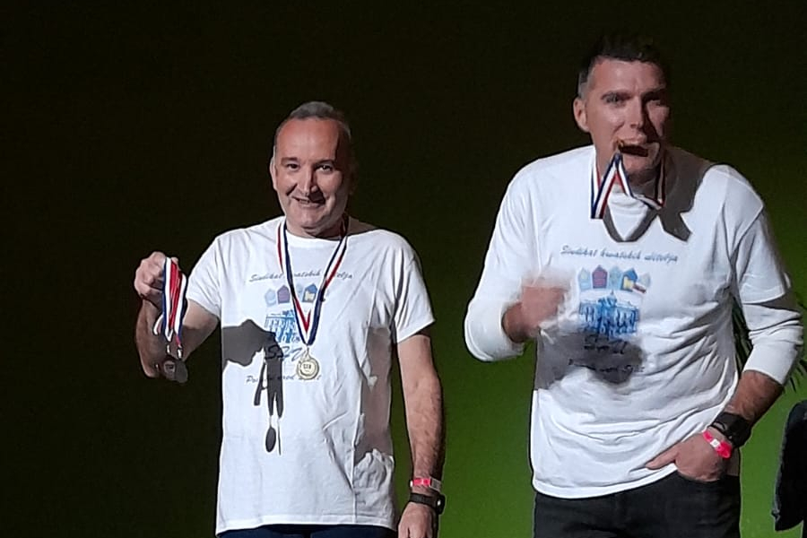 Boris Skorić iz OŠ Fausta Vrančića i Ante Olivani iz OŠ Vodice dominirali u briškuli i trešeti na učiteljskim igrama